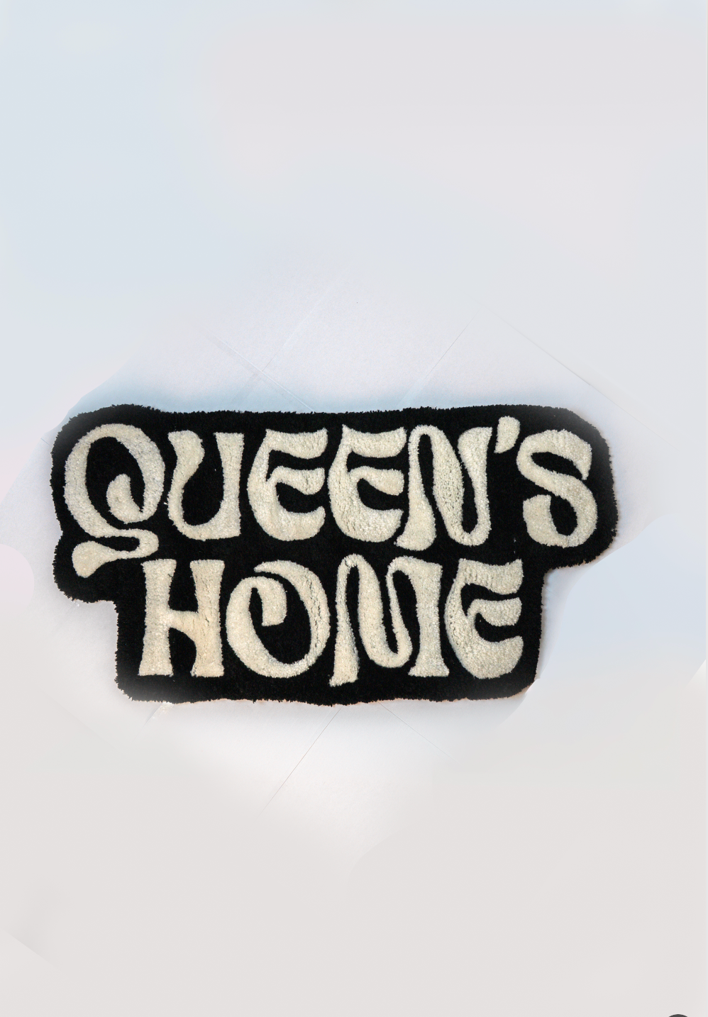 Tapis "Queen's Home" – Collection PopUp Galerie 2024