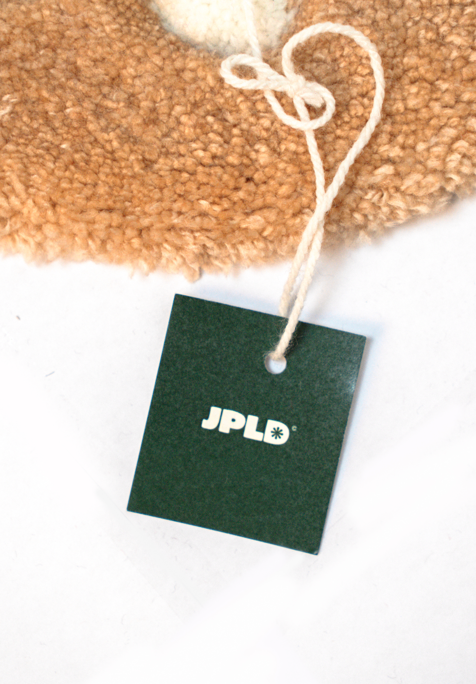 Tapis “Fleur” Beige — Collection Pop-Up Galerie 2024