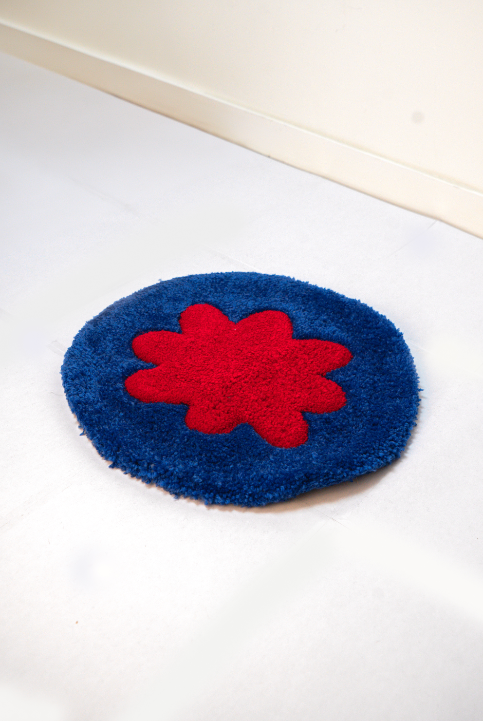 Tapis “Fleur” Bleu — Collection Pop-Up Galerie 2024